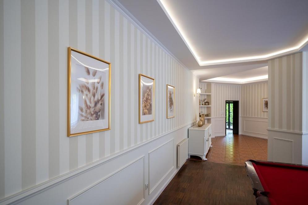 Hotel Lord Debica Luaran gambar