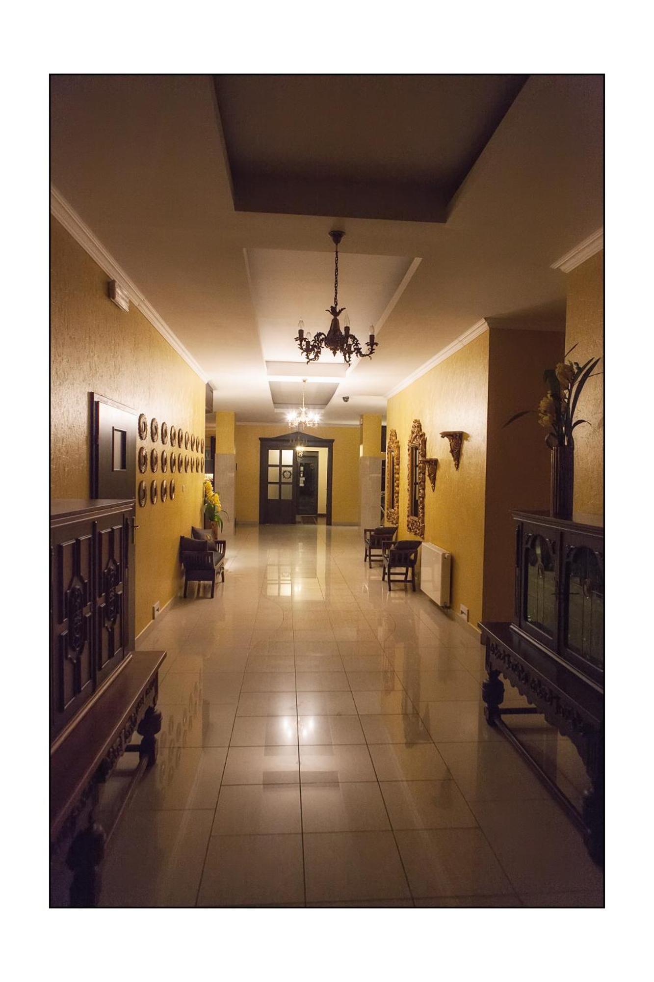 Hotel Lord Debica Luaran gambar