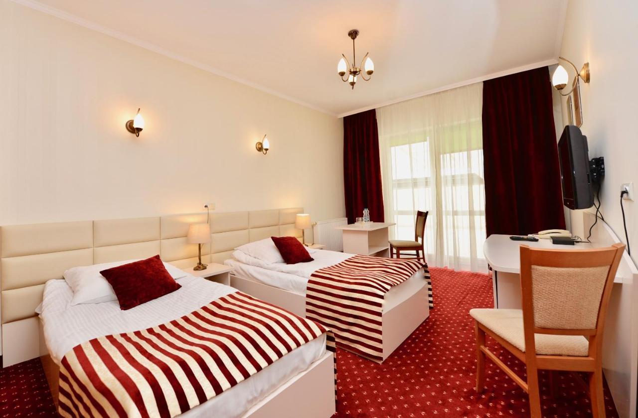Hotel Lord Debica Luaran gambar